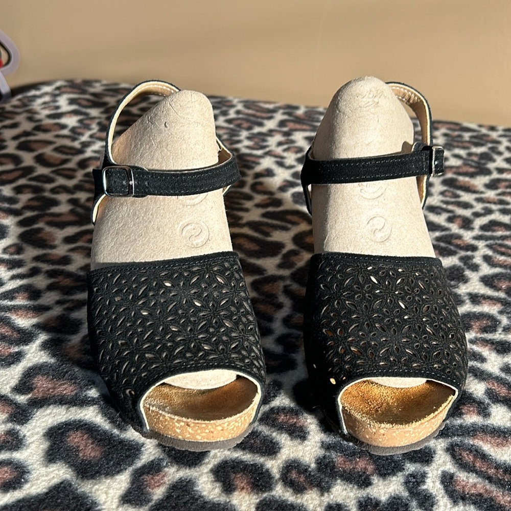 NWOB(ox) Spring Step Leather and cork Wedge-38